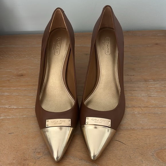 Coach Heels - Picture 2 of 3